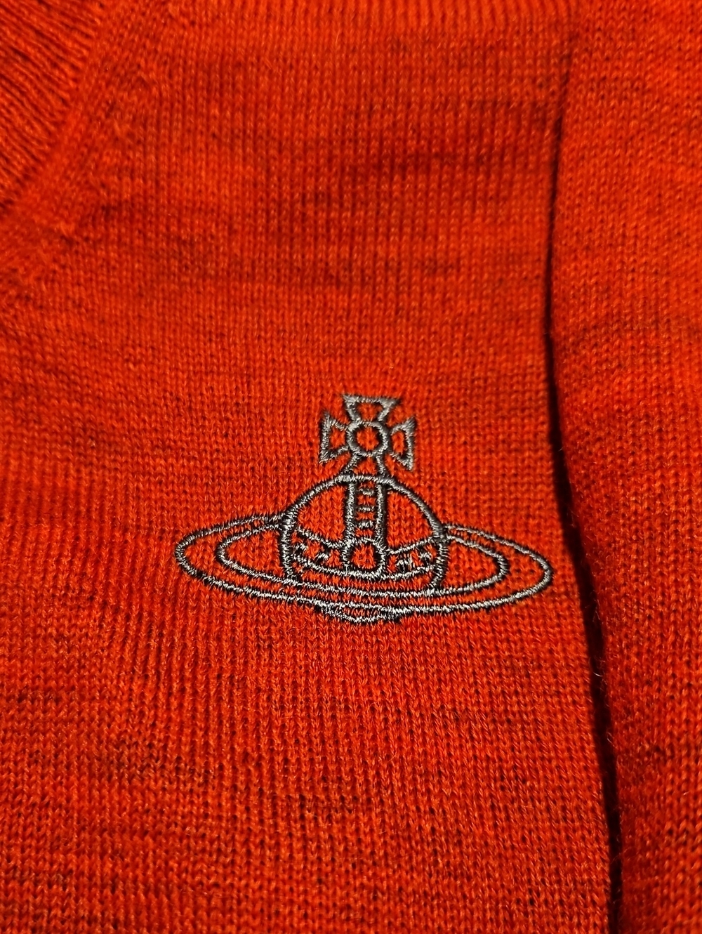 VIVIENNE WESTWOOD RED V-NECK/BUTTON CARDIGAN    SIZE XL - Picture 6 of 13